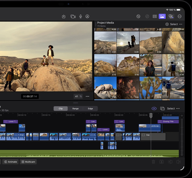 iPad Pro, face avant, orientation paysage, noir sidéral, affichant l’interface de Final Cut Pro avec un projet d’aventure dans le désert ouvert, photo de quatre personnes dans le désert avec plusieurs plans vidéo et la timeline