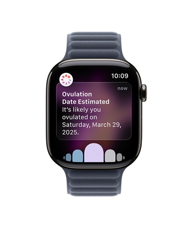 Apple Watch Series 11, natúr színű titántok, peteérés dátumára vonatkozó becslés a Egészség app Cikluskövetés funkciójától, Digital Crown, szíj, tengerészkék mágneses pánt