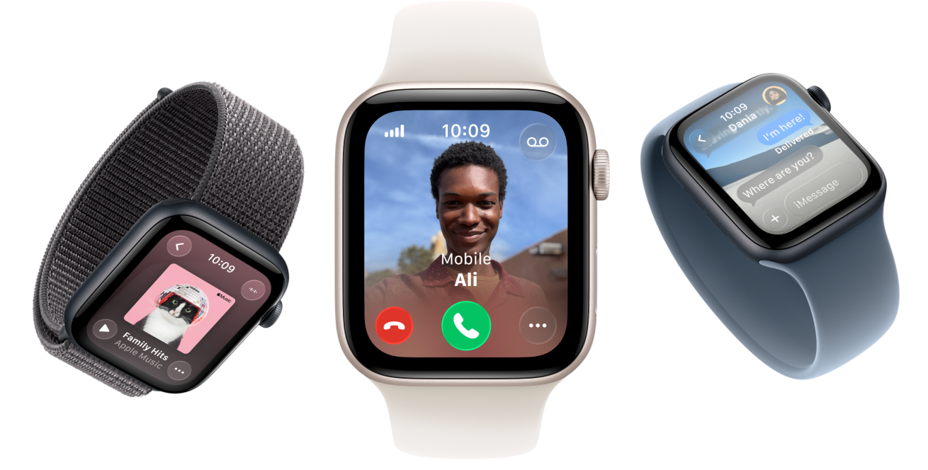 „Apple Watch SE 3“ laikrodžiai, aliuminio korpusai, žvaigždžių šviesos ir vidurnakčio spalvos, sportinė apyrankė, tamsiai pilka spalva, „Solo“ apyrankė, švelni rausva spalva, „Solo“ apyrankė, plieno mėlyna spalva, ekranai: „Apple Music“, įeinantis skambutis, žinutės