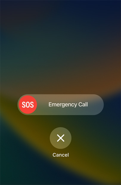 La pantalla de un iPhone muestra una llamada de Emergencia SOS.