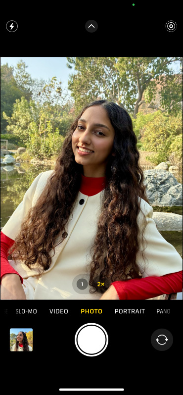 Foto die genomen wordt met de 1x en 2x zoomfunctie van de Fusion-camera op iPhone 16e.