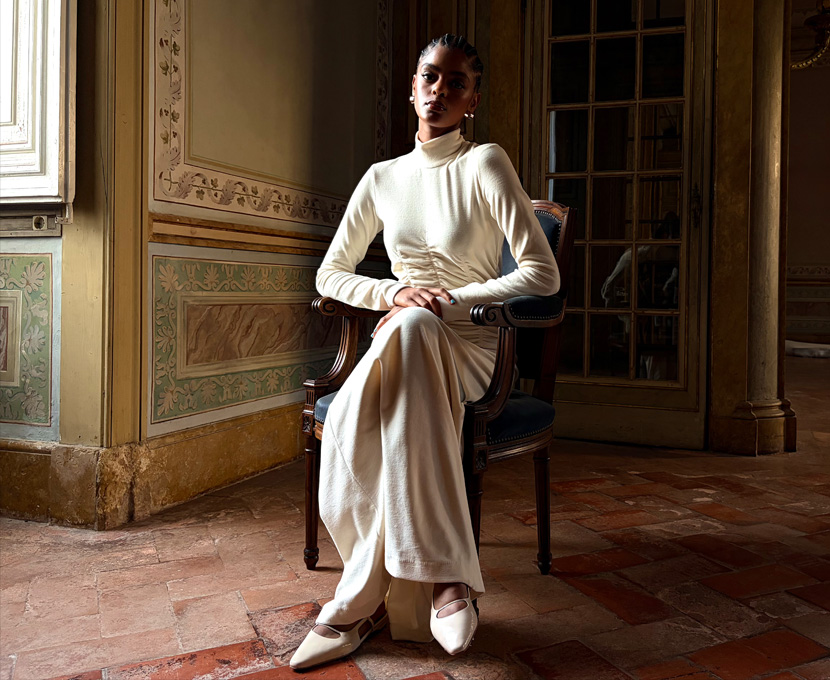 Фотографія людини, яку було зроблено в режимі для слабкого освітлення